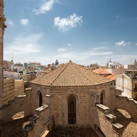 Apartment Singularstays Atico Reina Catalina