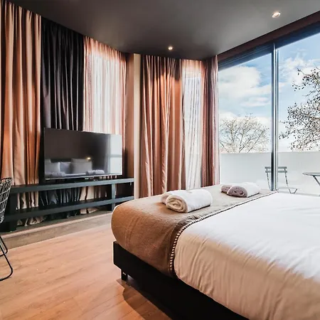Arena Select Hotel