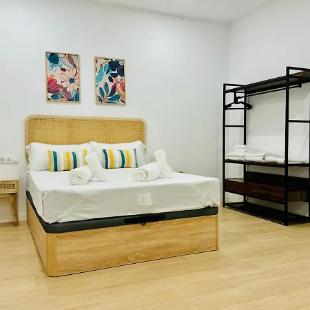 Apartmán Flat A - Wide & Cool Flat Next To Historic Center Valencie