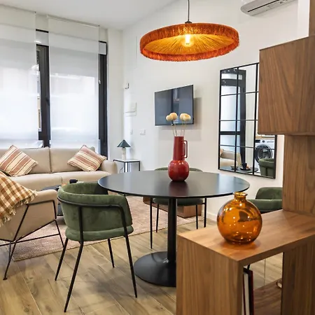 Moderno Loft Reformado, Smart Tv, Ac, Beach, 3pax * Valência