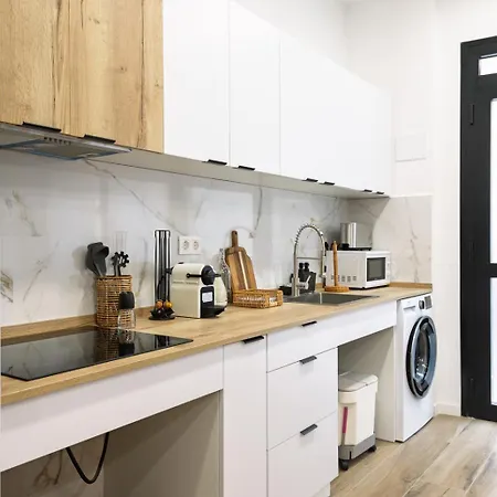 Apartamento Moderno Loft Reformado, Smart Tv, Ac, Beach, 3pax Valência