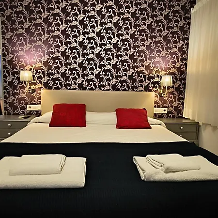 7 Moons 2* ולנסיה