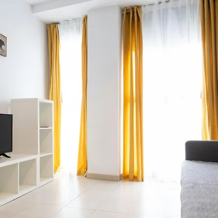 Hideout 26 * Valência