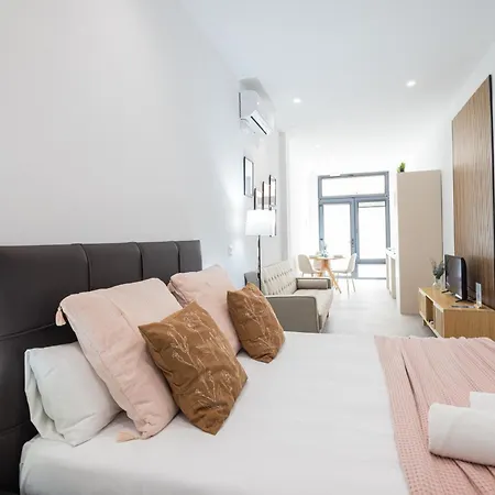 Florit Flats - The Monteolivete Apartman