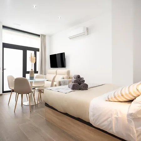 Flats - Exclusiva, Junto Al Roig Arena