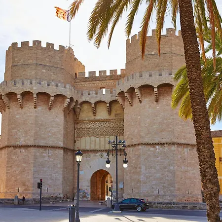 New Luxury In Center Διαμέρισμα *