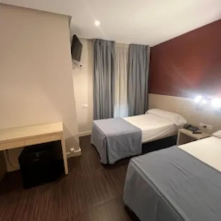 El Globo Hotel *