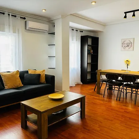 Travel Habitat Mestalla Apartman *