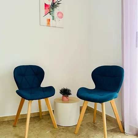 Abat 2 Cool & Wide Flat Next To The Cathedral