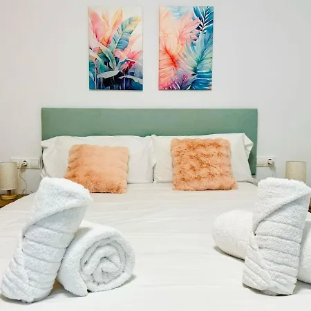 Апартаменты Abat 1 Cool & Wide Flat Next To The Cathedral *