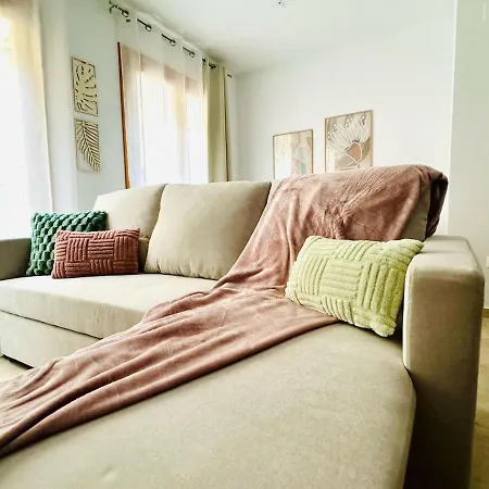 Апартаменты Abat 1 Cool & Wide Flat Next To The Cathedral *