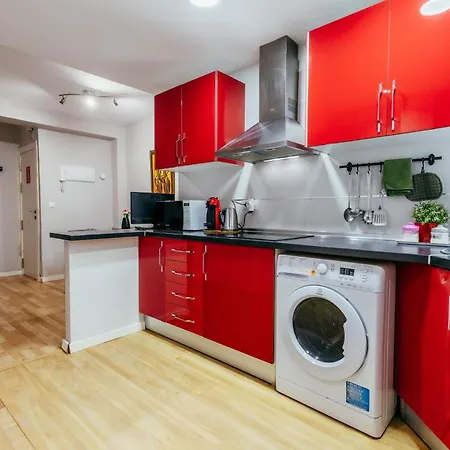 Queen Apt, 2min To Beach, Terrace, 3bd, 6pax * Valensiya