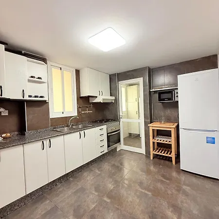 Travel Habitat Mestalla * Valencia