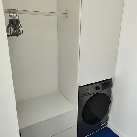 Apartment Carisan2 Fully Equipped 6 Min To *
