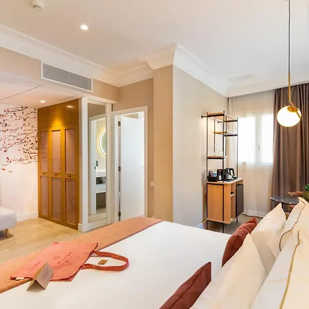 Melia Plaza Szálloda 4*