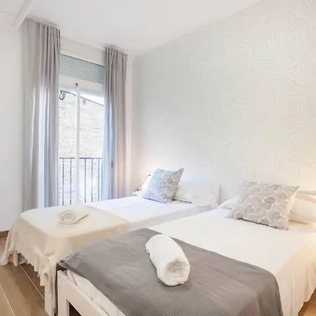 New 4 Pax Front Station Wifi Walencja