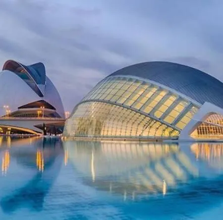 New 4 Pax Front Station Wifi Apartman Valencia