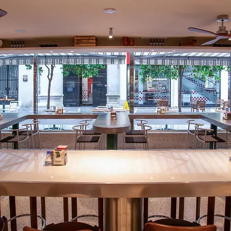 Szálloda Melia Plaza 4*