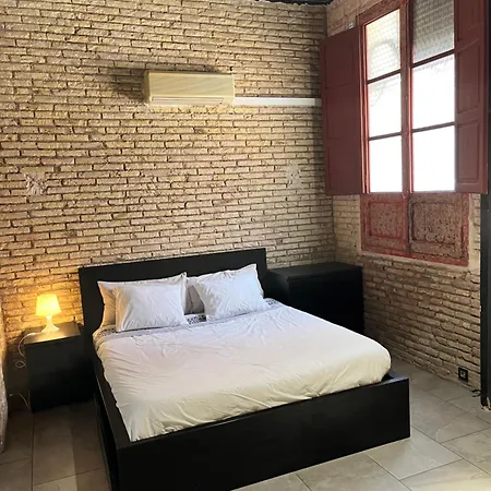 Iy Loft 4 - Open Plan Garage Style - Up To 4 People * Valencia