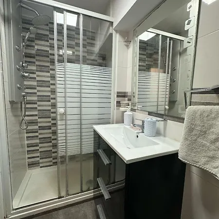 Casa Con Barbacoa En Urbanizacion Privada Villa