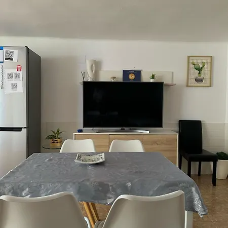 Casa Con Barbacoa En Urbanizacion Privada *