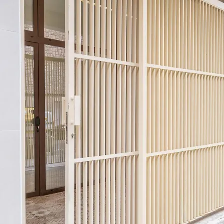 Flats Poeta Serrano דירה *