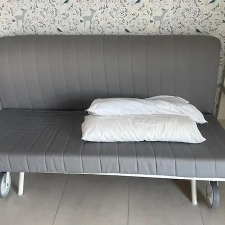 300 M From The ,parking , Breakfast Appartamento *