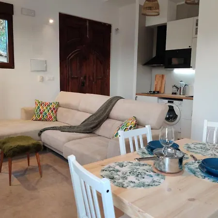 Relaxing House With View Beautiful Of Science Apartment