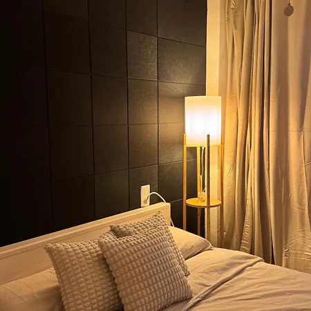 En Canet De Berenguer Playa - * Valencia