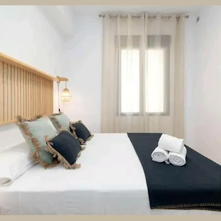 Eliving - Biopark Center & Airport * Valencia