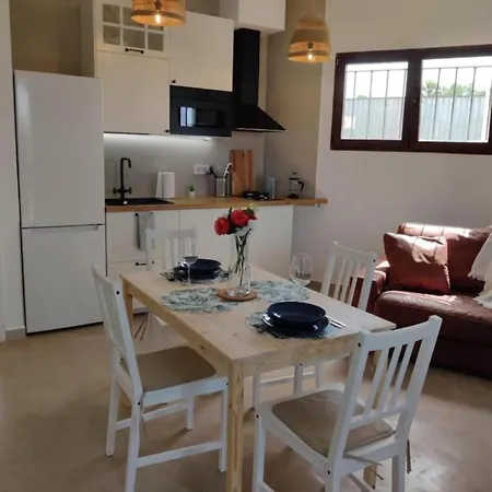 Relaxing House Overlooking Beautiful Of Arts *