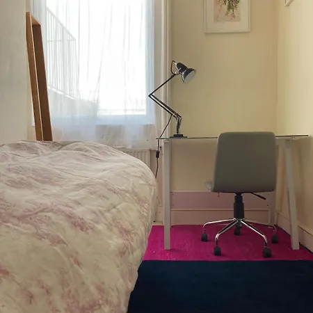 Single Bedroom With Roof Terrace In Great Location Valencia