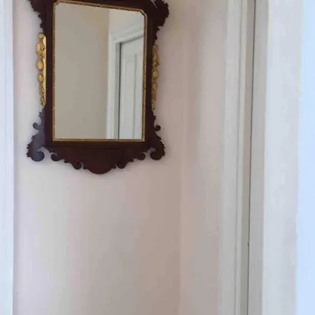 Single Bedroom With Roof Terrace In Great Location Apartment *