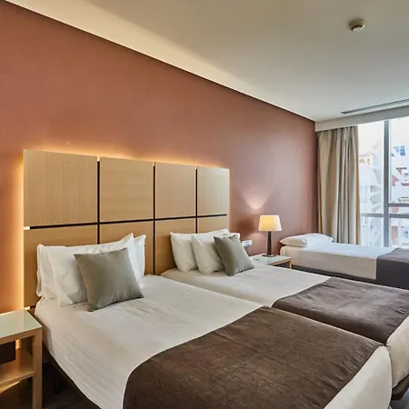 Hotel Silken Puerta
