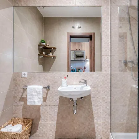 Livensa Living Marina Real Valencia