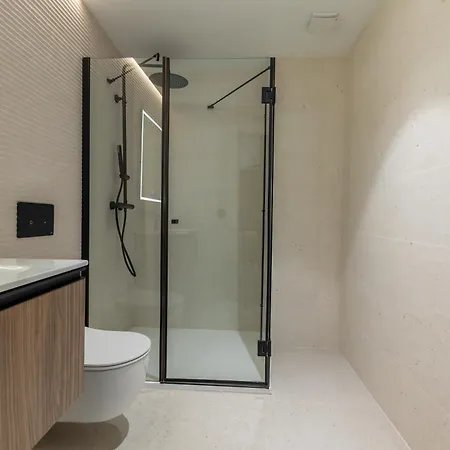 Demetrio By Alma バレンシア