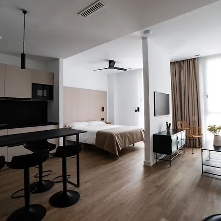 Demetrio By Alma バレンシア