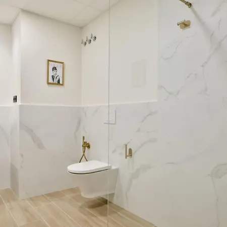 Romantic N6 Oceanografico Virkin * Valência