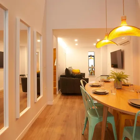 Quiet Loft דירה *