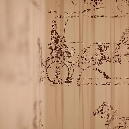 Отель Host & 3*