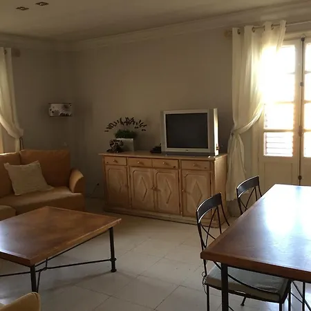 Felipe Valls Apartment *