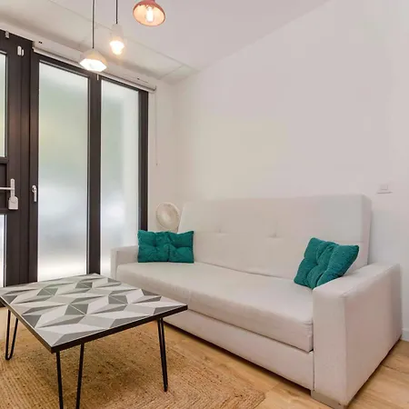 Apartamento Acogedor Frente A Plaza Del Cedro