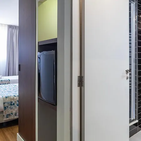 Olympia Universidades ホテル