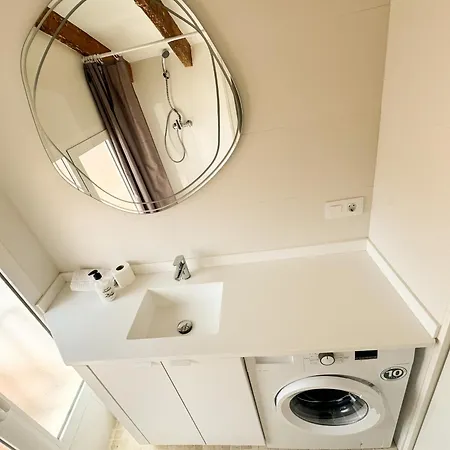 Apartamento ático Con Terraza Cerca De La Plaza De La Virgen