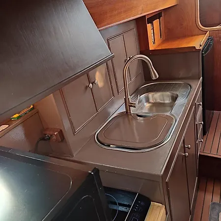 Romantic Sailboat * Валенсия