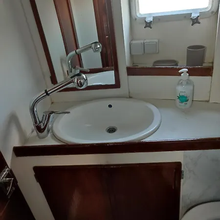 Romantic Sailboat * Валенсия