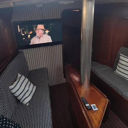 Romantic Sailboat Ботель Валенсия