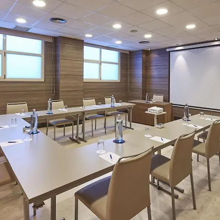 Nh Center Отель