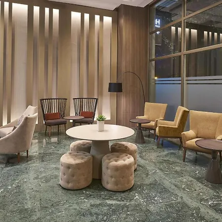 Nh Center 4* Валенсия