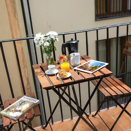 Singularstays Mercado * Valenza